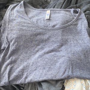 loose XS tee-shirt.